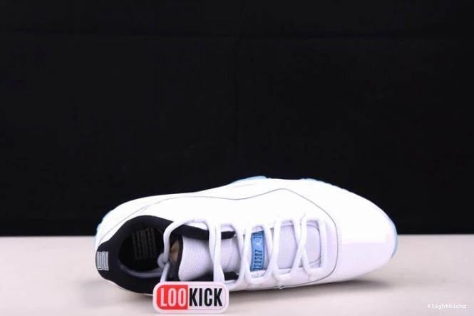 Jordan AV2187-117 11 Legend Low Blue Air 1212